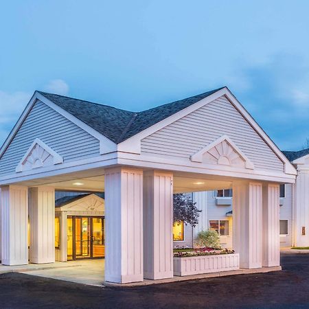 Days Inn By Wyndham Tiffin Kültér fotó