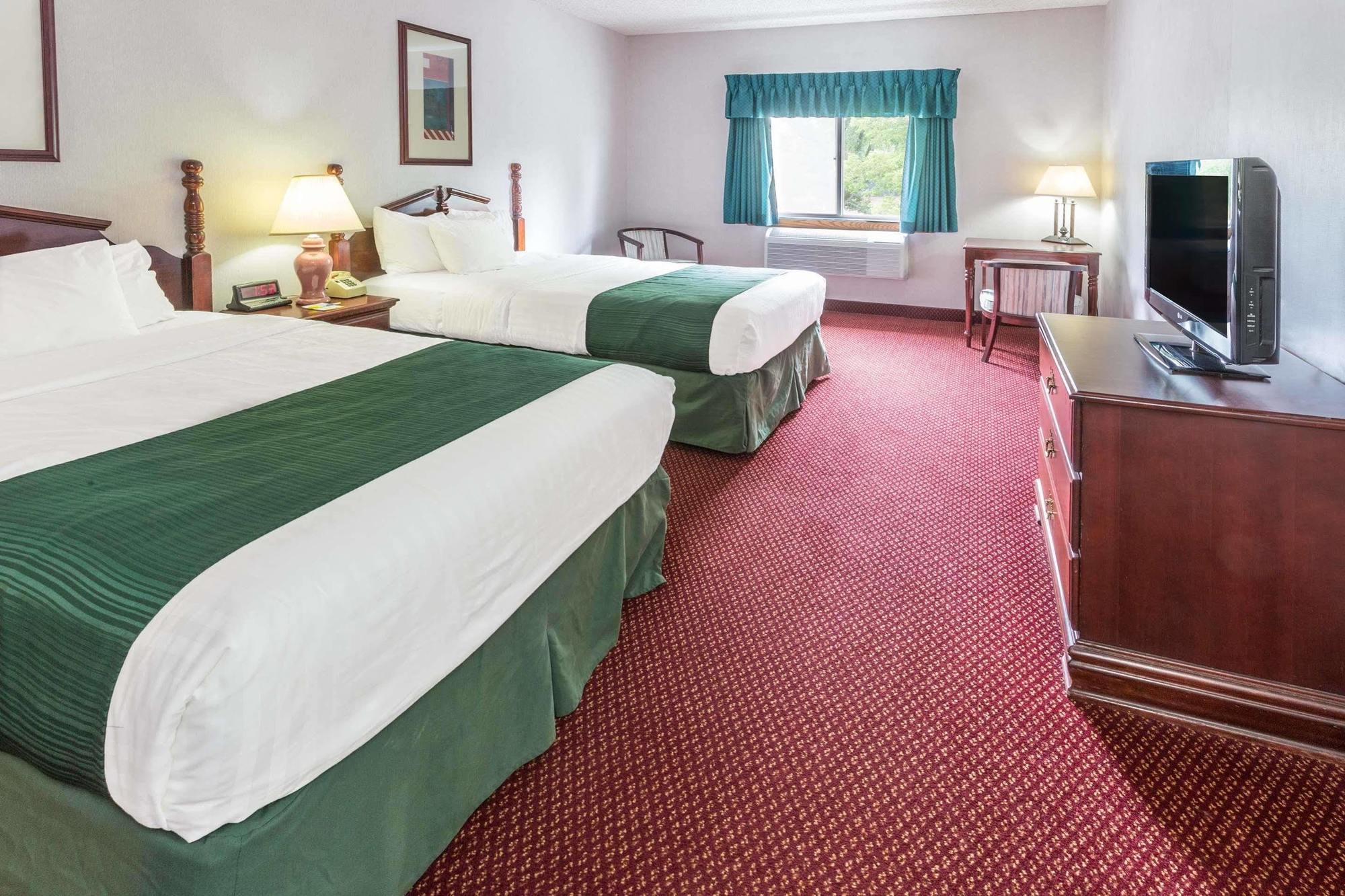 Days Inn By Wyndham Tiffin Kültér fotó